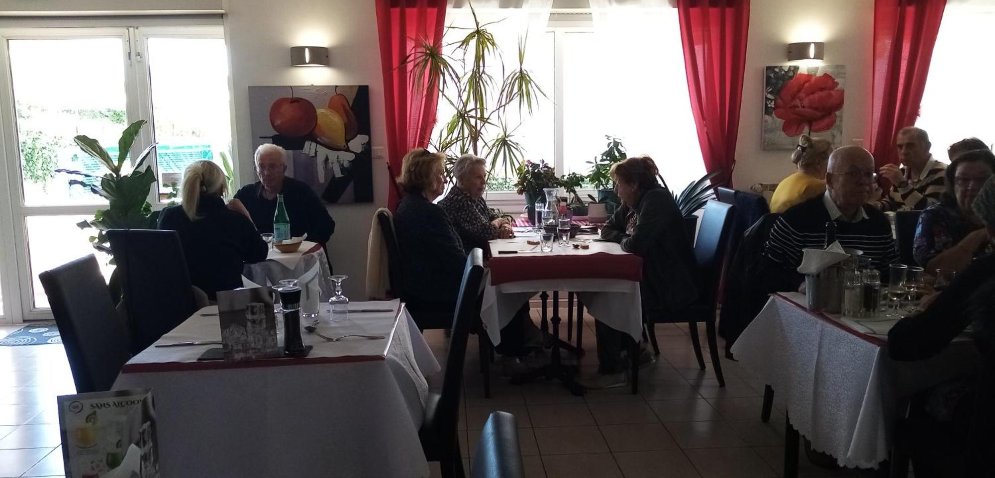 Le Grand Jardin Hotel Aujargues Luaran gambar