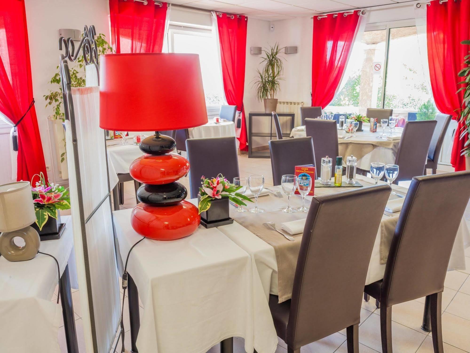 Le Grand Jardin Hotel Aujargues Luaran gambar