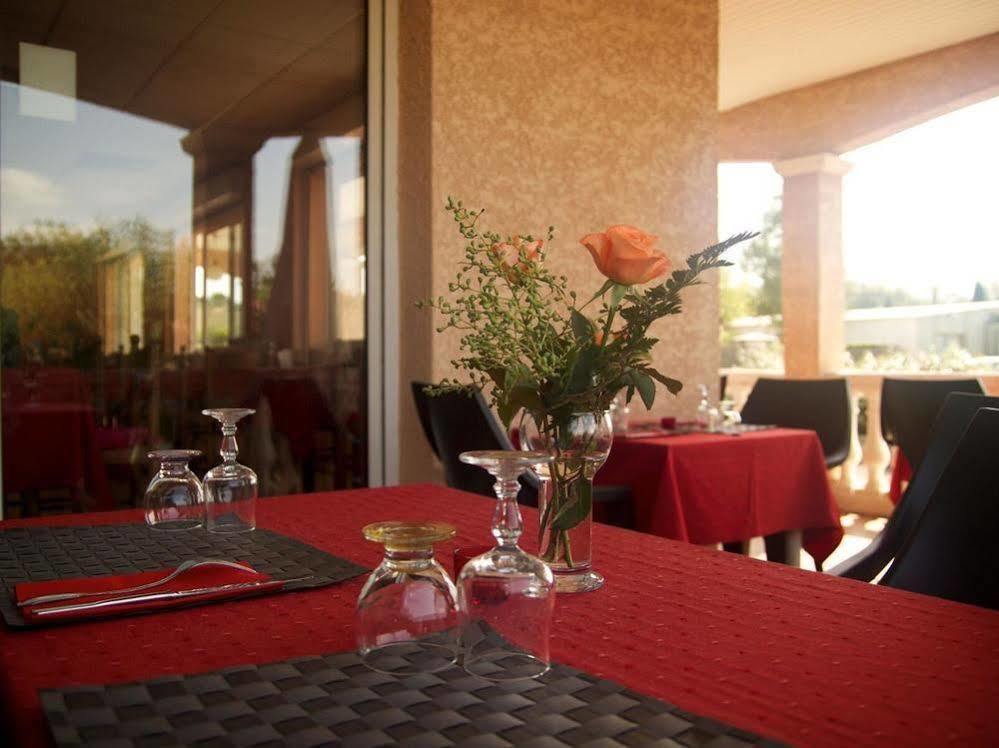 Le Grand Jardin Hotel Aujargues Luaran gambar